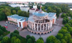 Романтика на изоставените имения в Ленинградска област